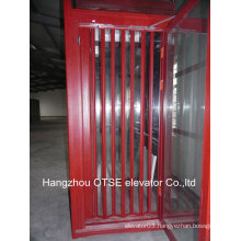 Elevator cabin foor folding door